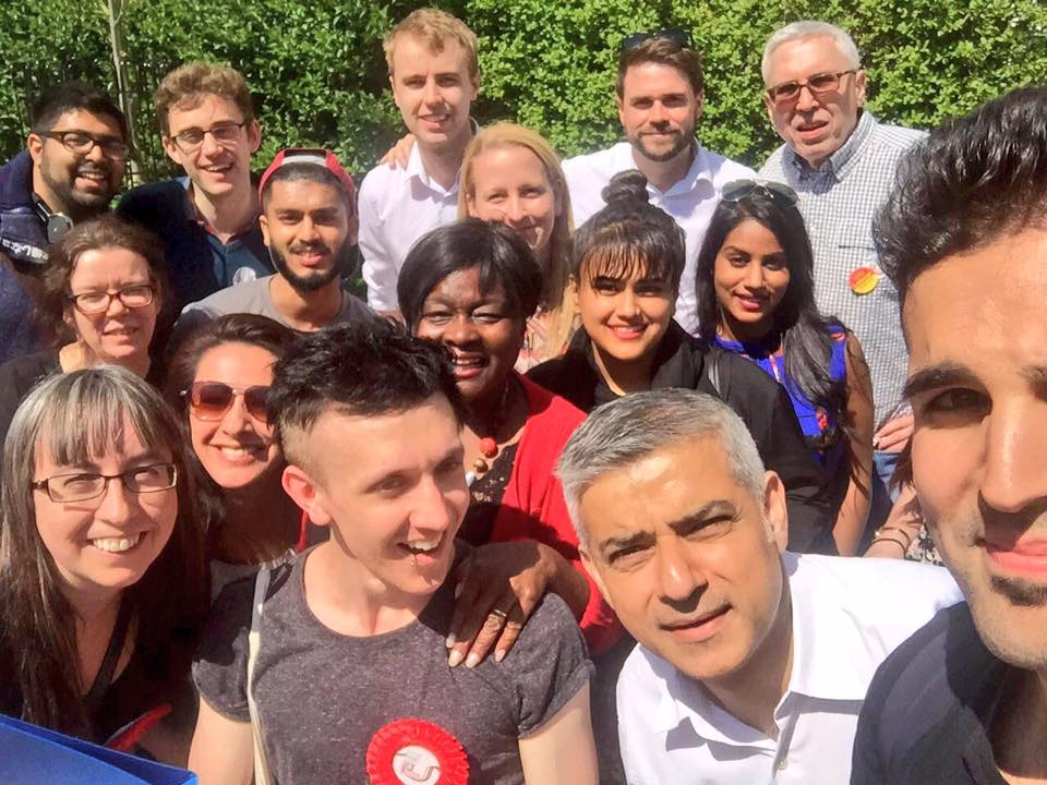starosta londýna sadiq selfie